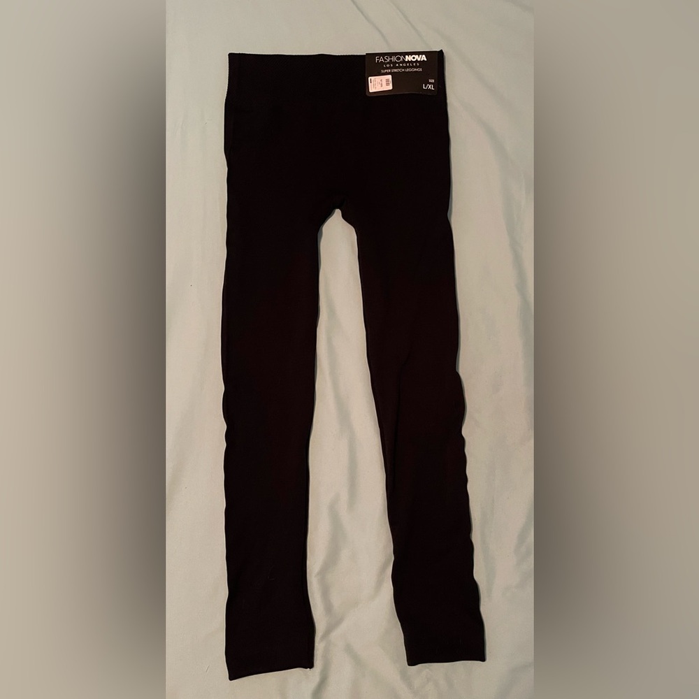 Fashion Nova super stretchy leggings